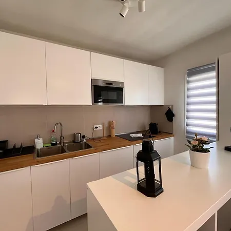 Majunaxa * 科拉雷侯